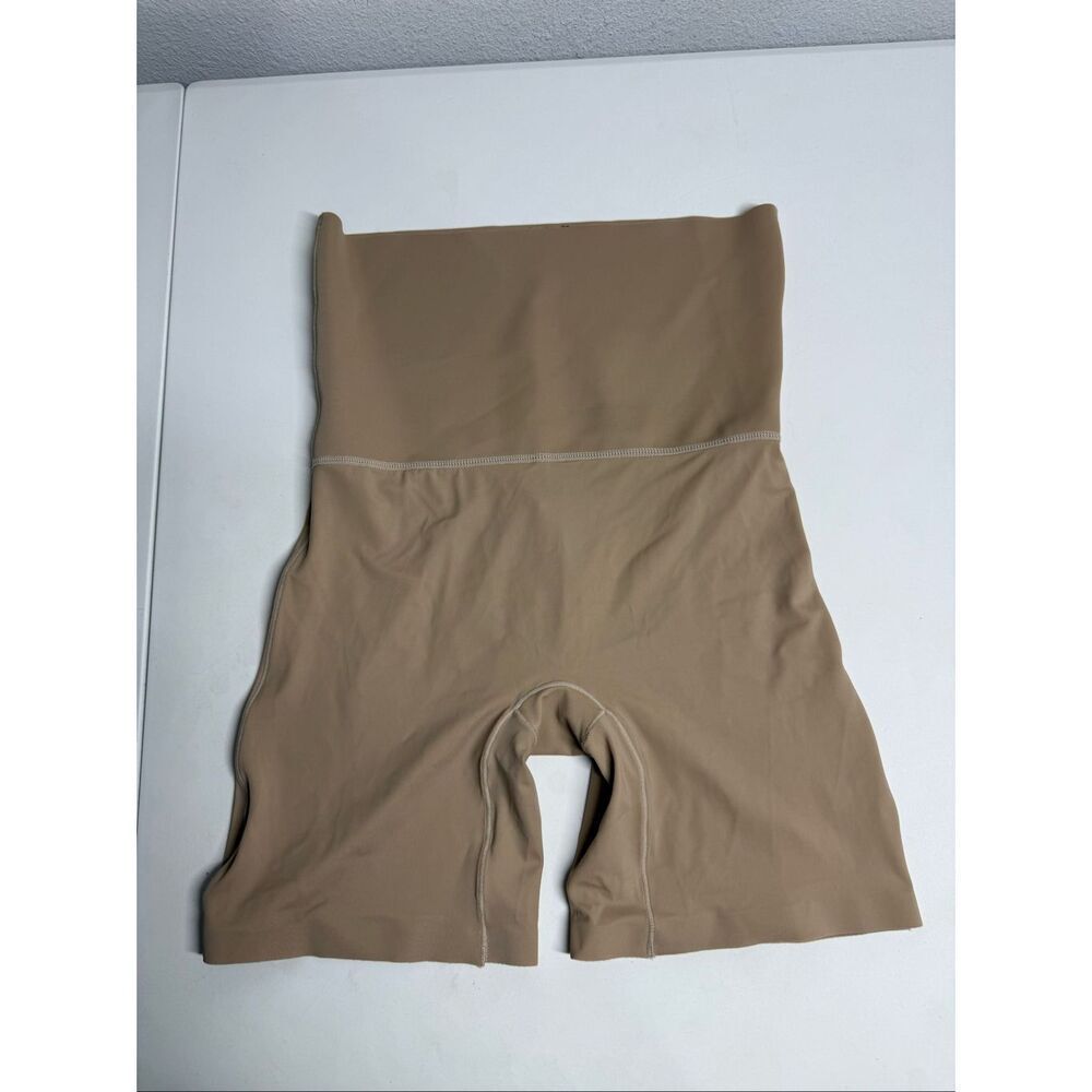 UnderWhere Luxury Collection Shapewear Shorts Womens Beige High Waisted Size XL